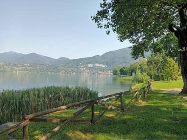 J&C House -Lake Bosisio Bosisio Parini Buitenkant foto